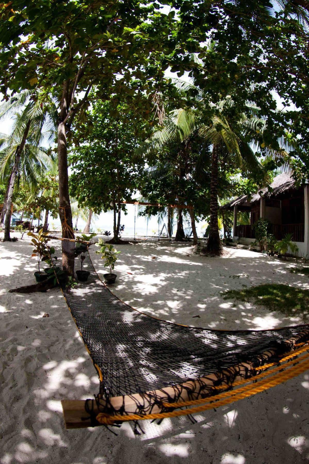 Evolution Dive And Beach Resort Малапаскуа Айлънд Екстериор снимка